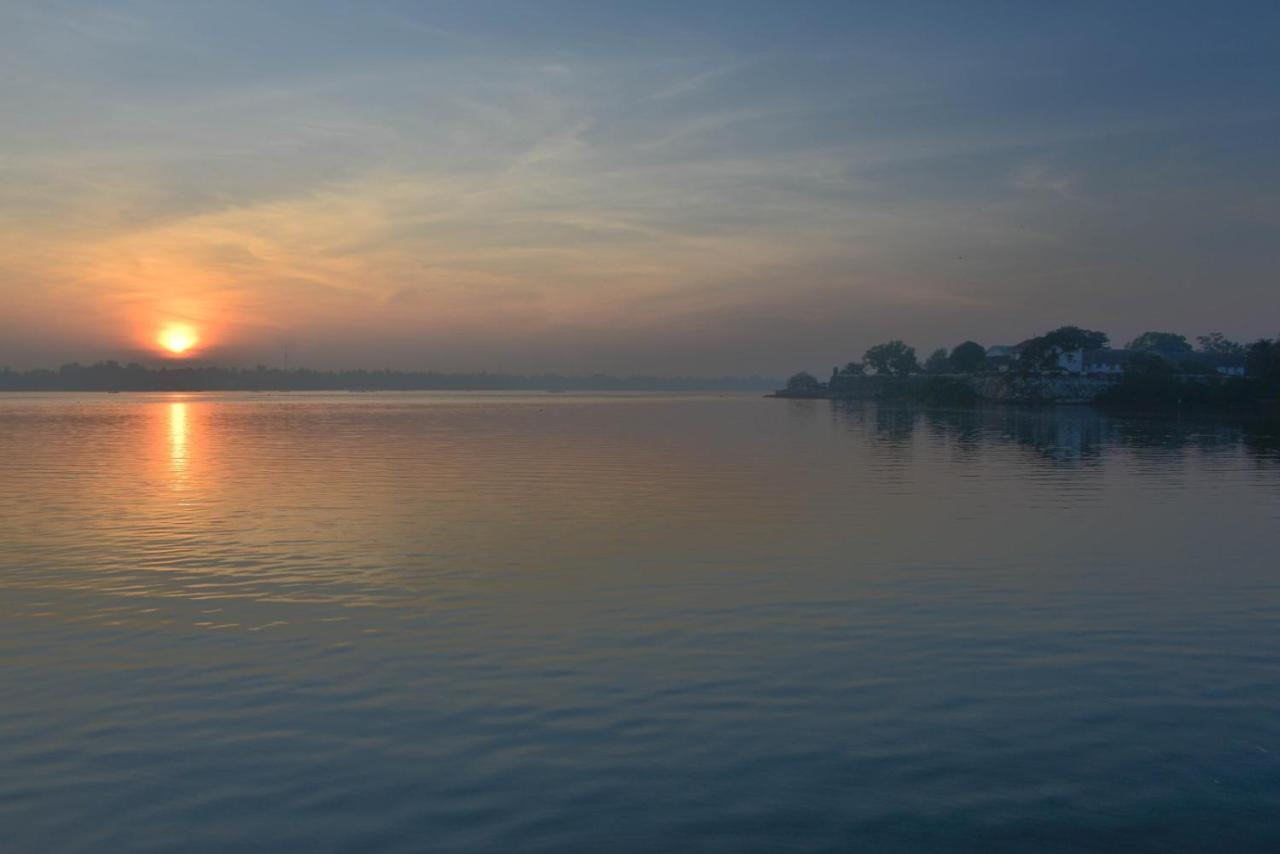 15Lmd Villa In Front Of The Lagoon Batticaloa Ngoại thất bức ảnh